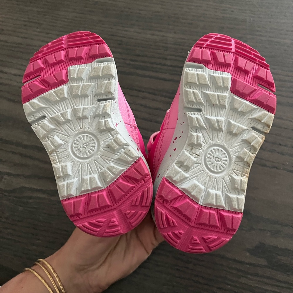 UGG kids Dannie Weather Boot (Toddler) - Picture 5 of 7